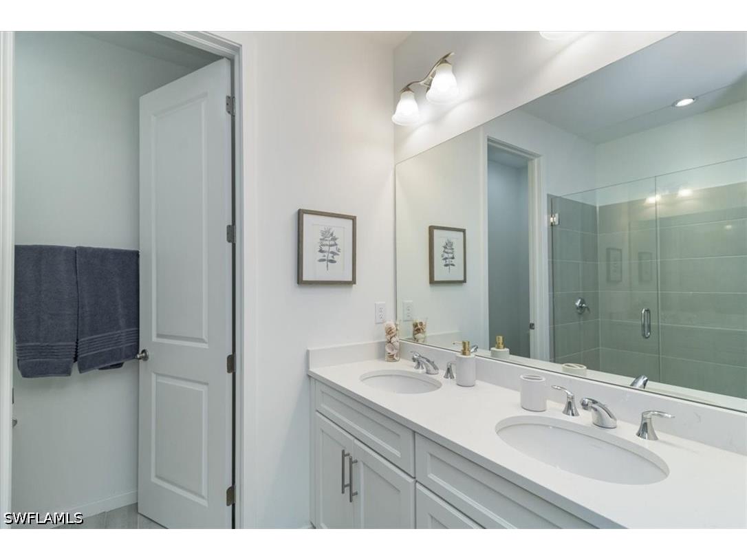 13021 Pembroke Drive Naples FL 34105 226020455 image17