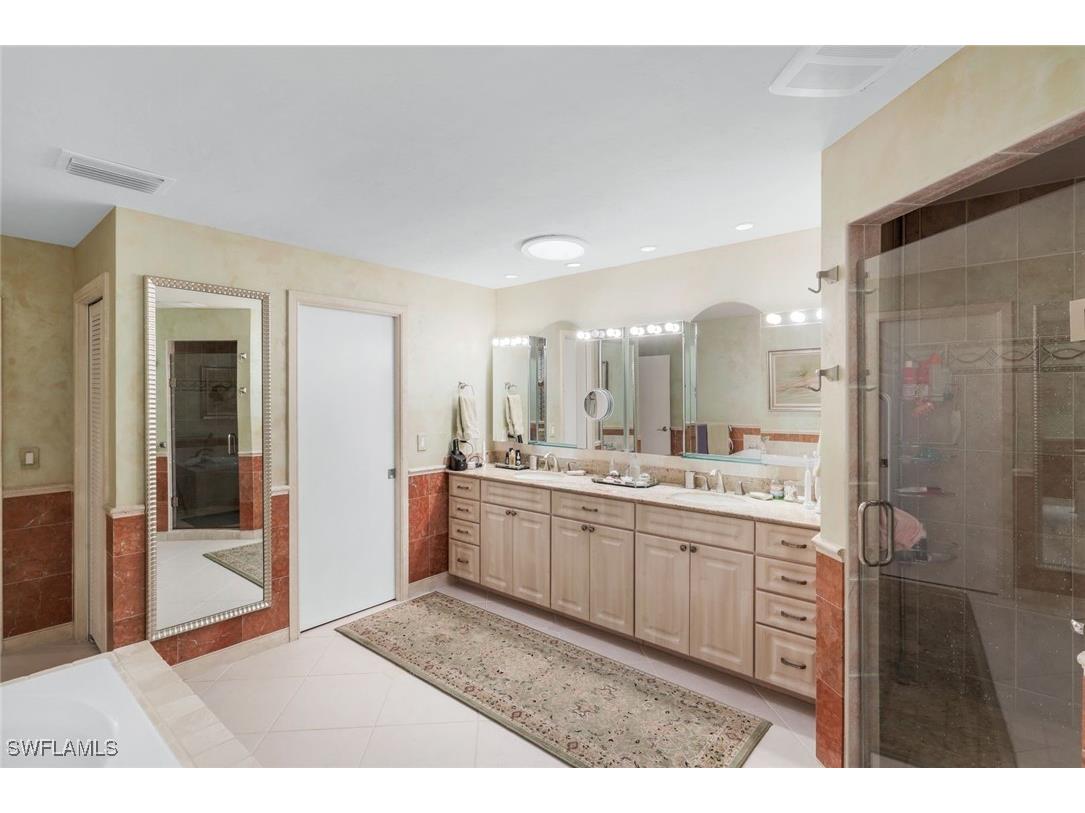 13024 Valewood Drive Naples FL 34119 225080027 image16