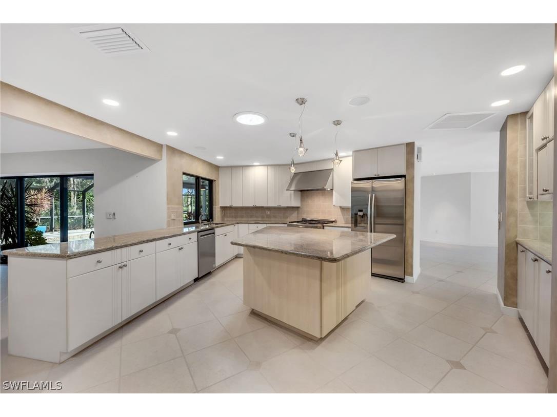 13024 Valewood Drive Naples FL 34119 226012284 image11