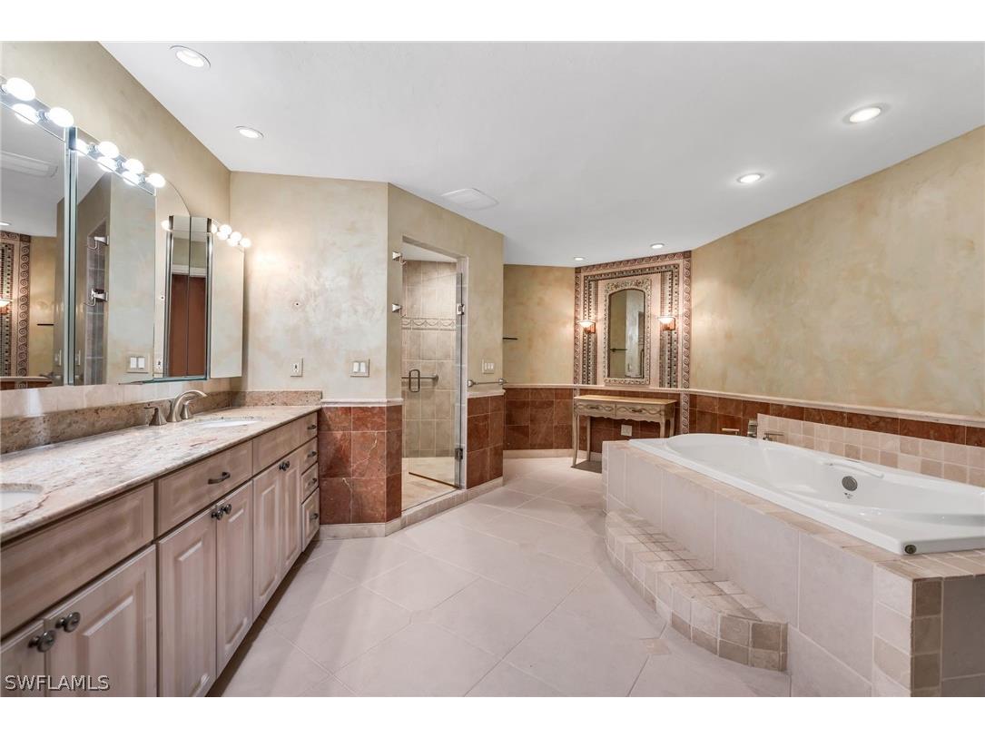 13024 Valewood Drive Naples FL 34119 226012284 image19