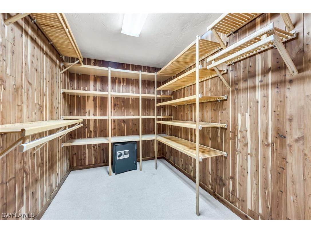 13024 Valewood Drive Naples FL 34119 226012284 image21