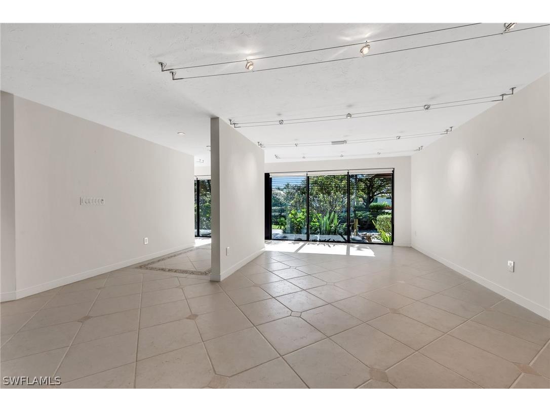 13024 Valewood Drive Naples FL 34119 226012284 image5