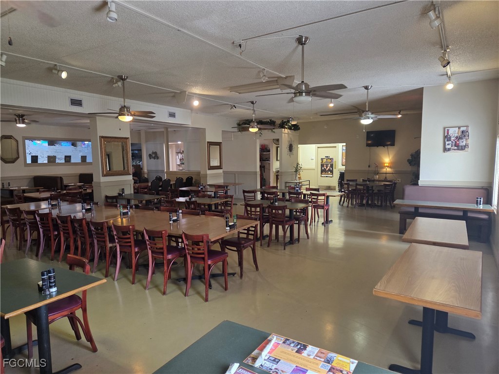 1303 Del Prado Boulevard S Cape Coral FL 33990 2025002223 image4