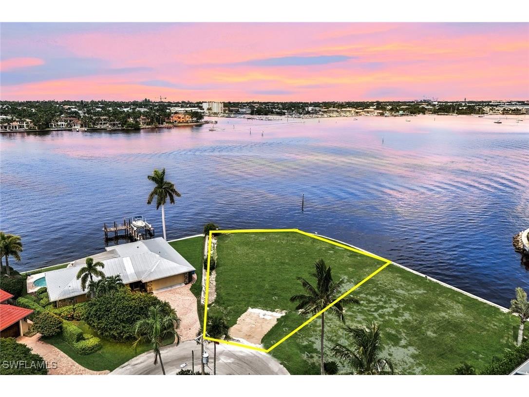 1303 Marlin Drive Naples FL 34102 225065453 image1