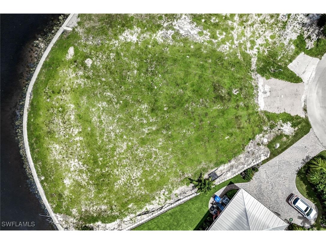 1303 Marlin Drive Naples FL 34102 225065453 image2