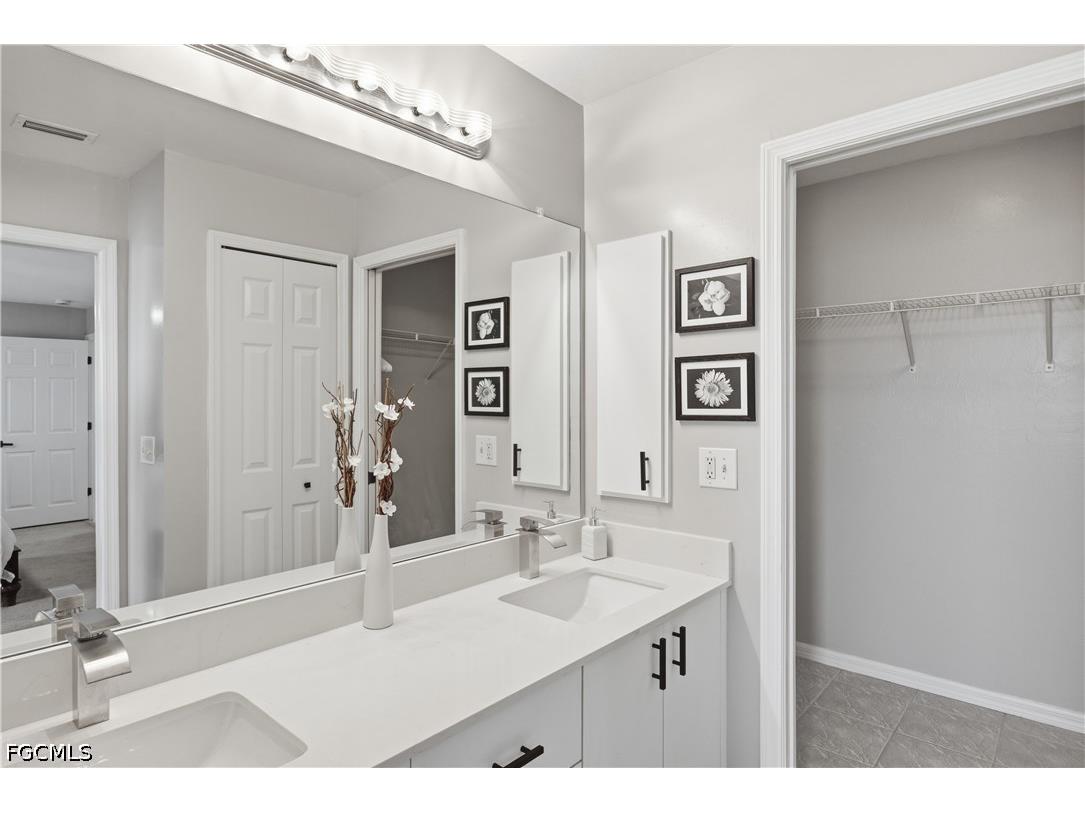1303 NW 3rd Place Cape Coral FL 33993 2026019000 image18