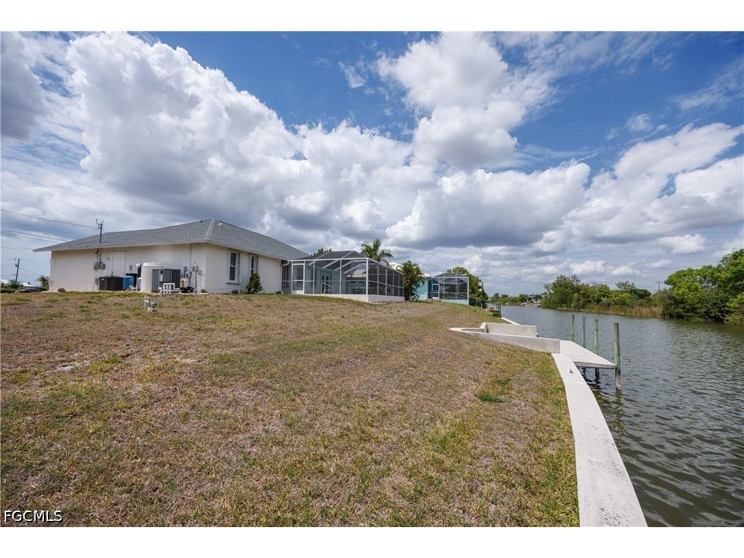 1303 NW 3rd Place Cape Coral FL 33993 2026019000 image28