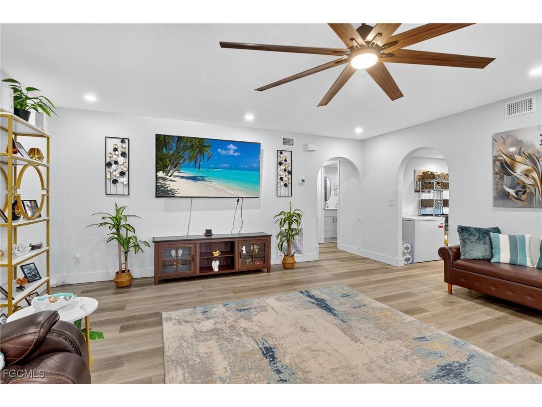 1303 SW 16th Terrace #102 Cape Coral FL 33991 2025004095 image4