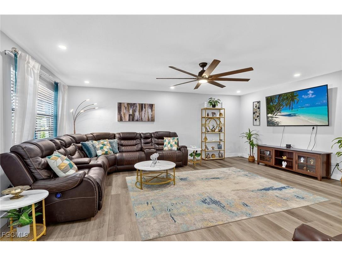 1303 SW 16th Terrace #102 Cape Coral FL 33991 2025004095 image7