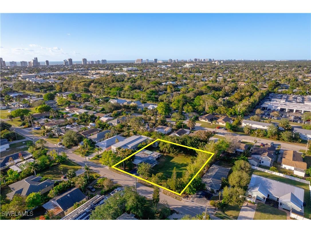 1303 Trail Terrace Drive Naples FL 34103 224095299 image1