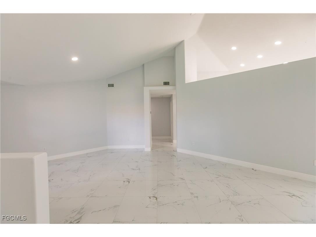 1304 Islamorada Boulevard Punta Gorda FL 33955 2025013336 image9