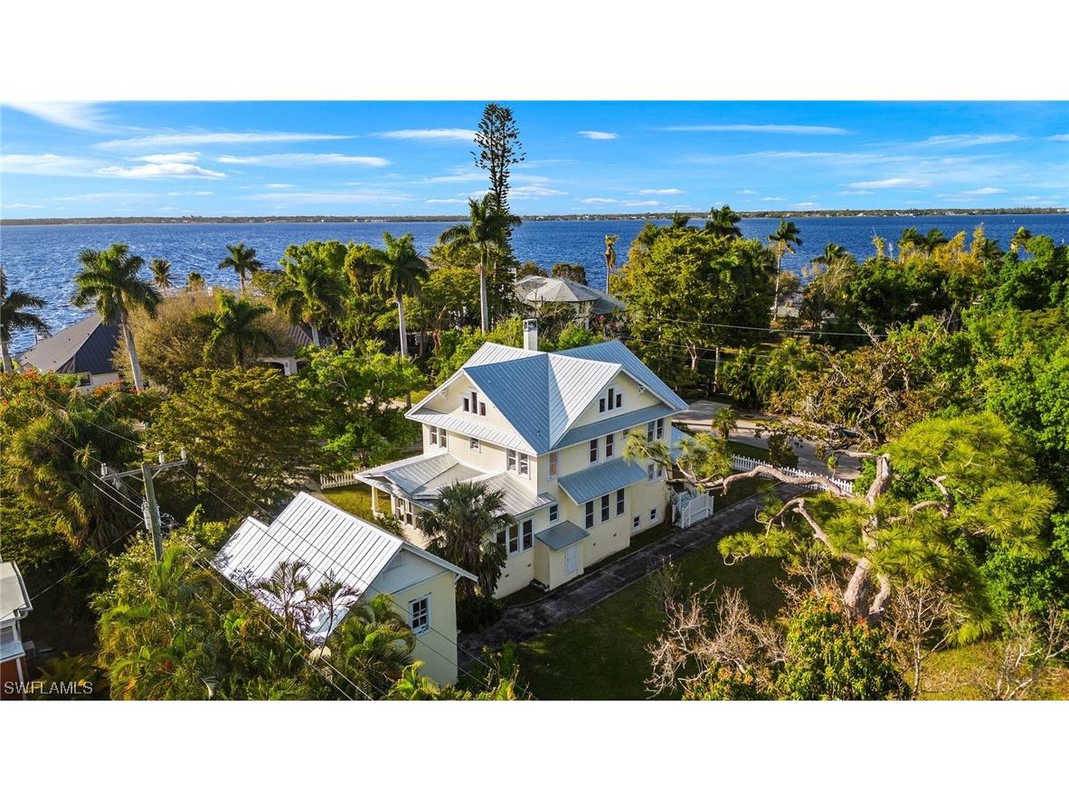 1304 Lynwood Avenue Fort Myers FL 33901 222067455 image1