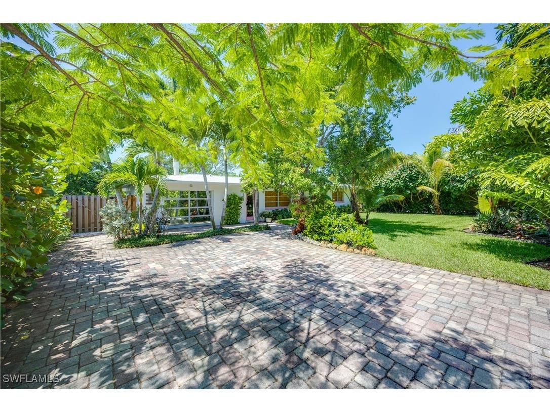 1304 Milano Drive Naples FL 34103 225065071 image23