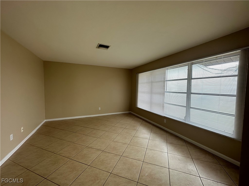 1304 SE 31st Terrace Cape Coral FL 33904 2026005343 image3