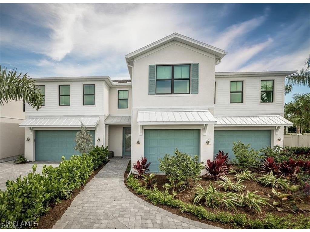 13042 Pembroke Drive Naples FL 34105 222088274 image1