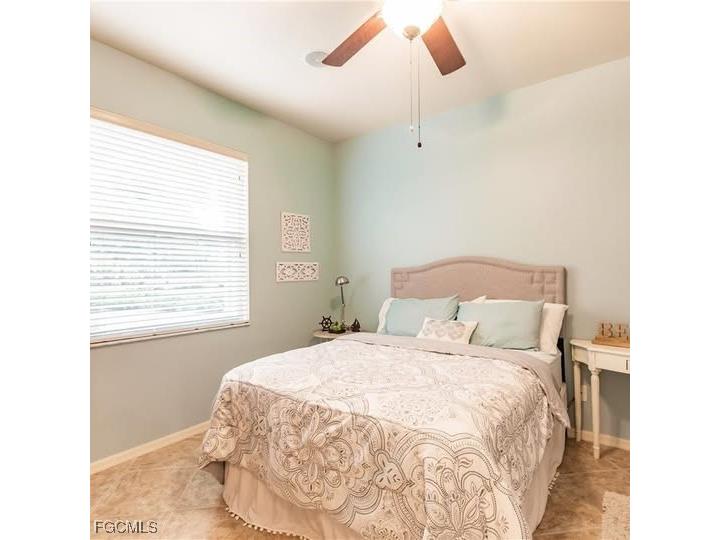 13042 Sail Away Street North Fort Myers FL 33903 2025021091 image33