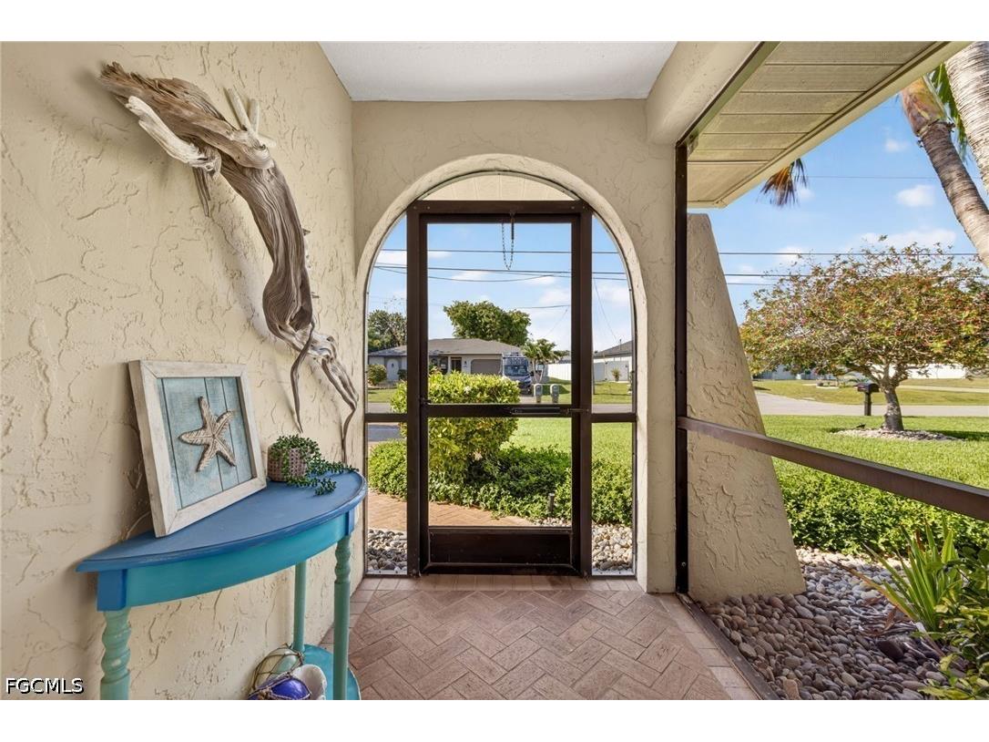 1305 SE 14th Street Cape Coral FL 33990 2026016985 image3
