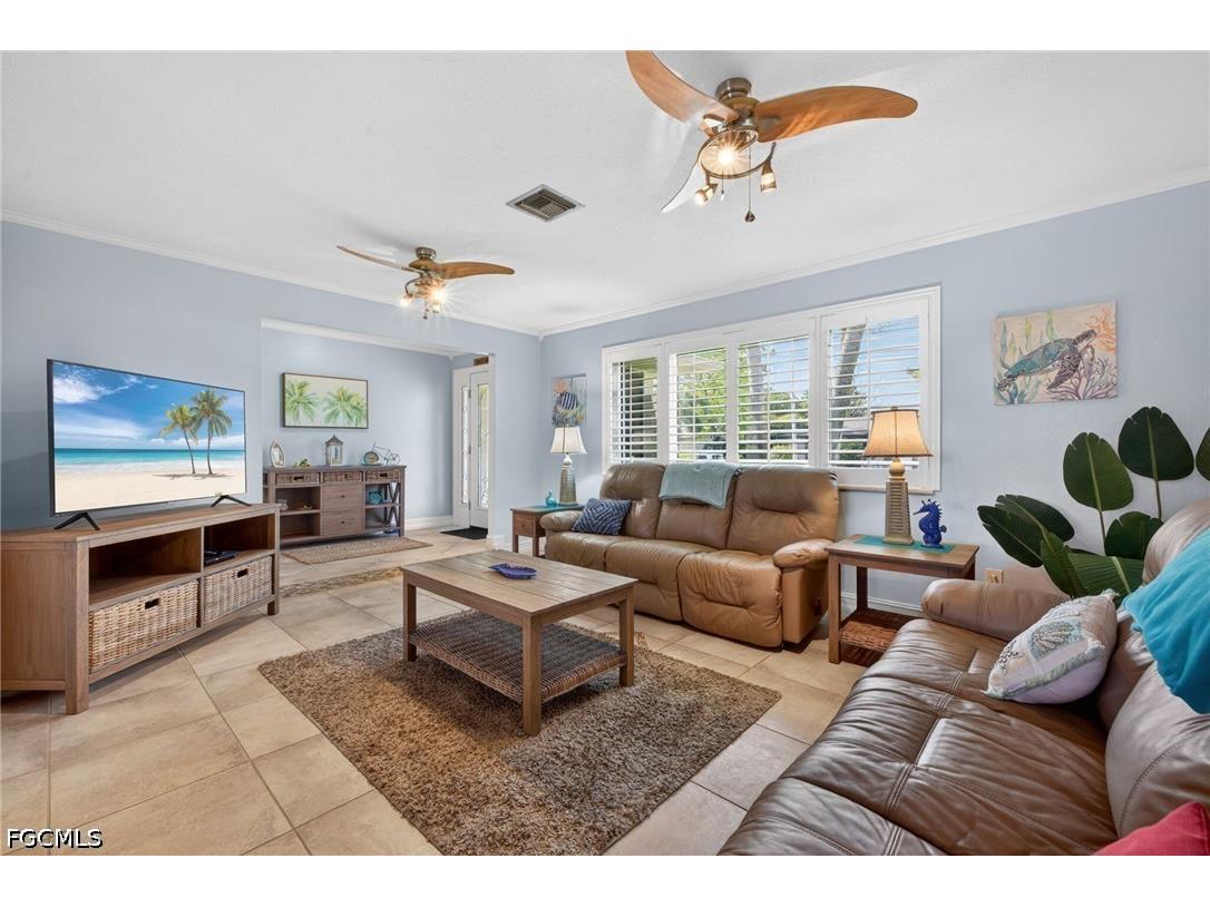 1305 SE 14th Street Cape Coral FL 33990 2026016985 image4