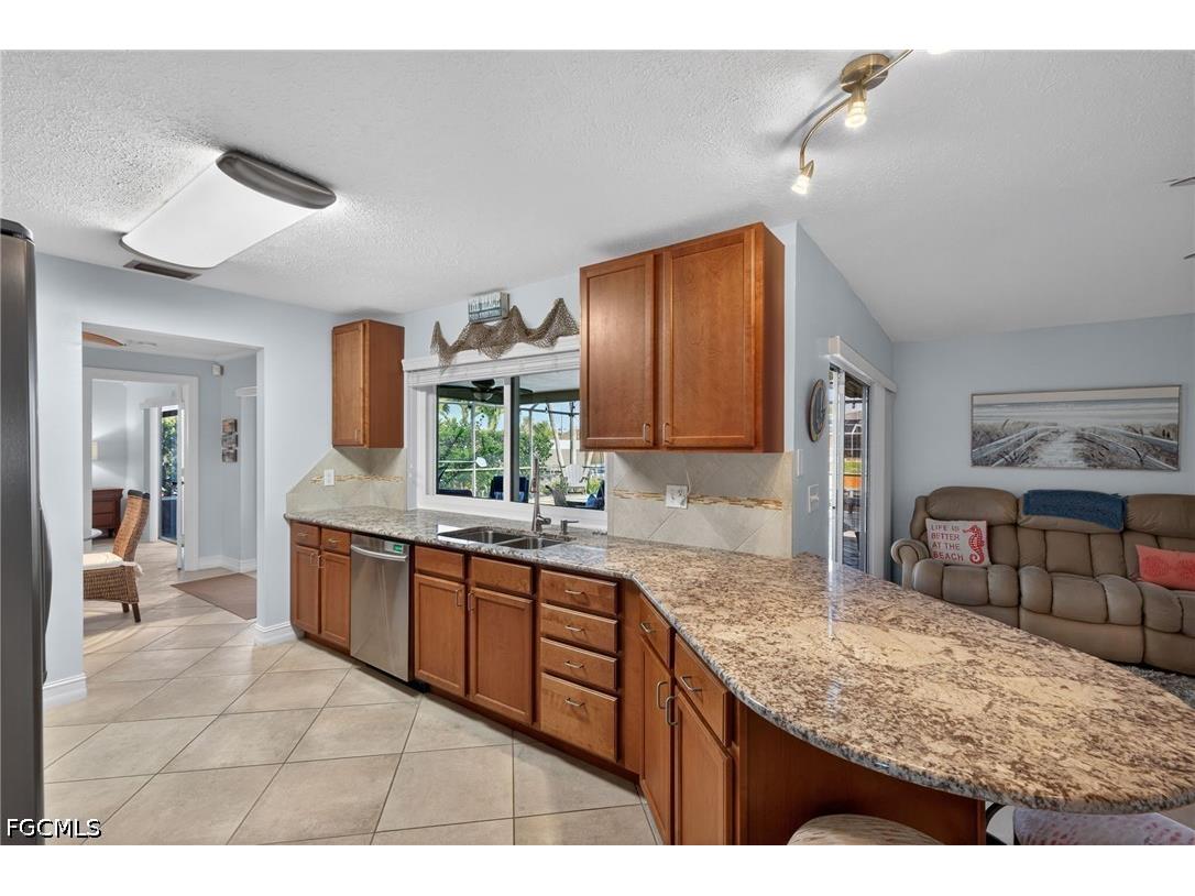 1305 SE 14th Street Cape Coral FL 33990 2026016985 image8