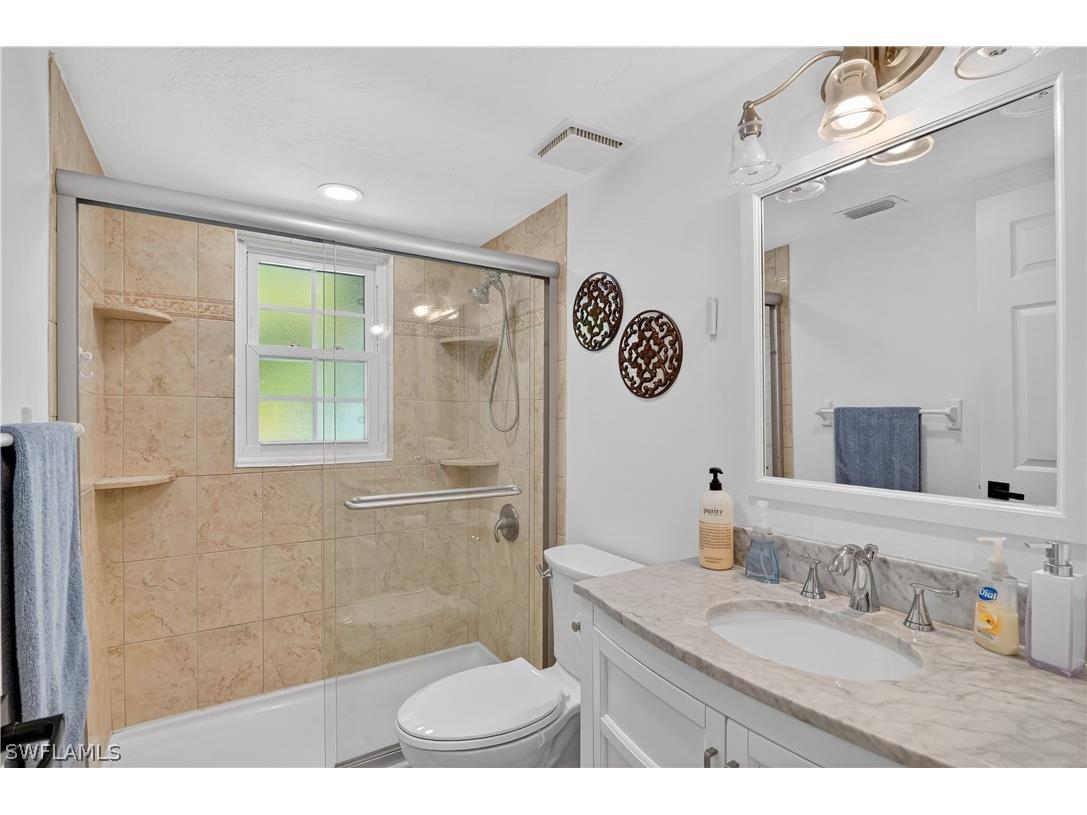 1305 SE 29th Terrace Cape Coral FL 33904 226008500 image25