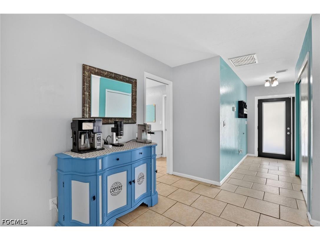 1305 SE 37th Terrace Cape Coral FL 33904 2026017834 image5