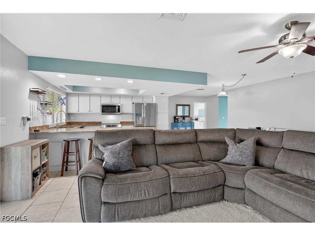 1305 SE 37th Terrace Cape Coral FL 33904 2026017834 image8