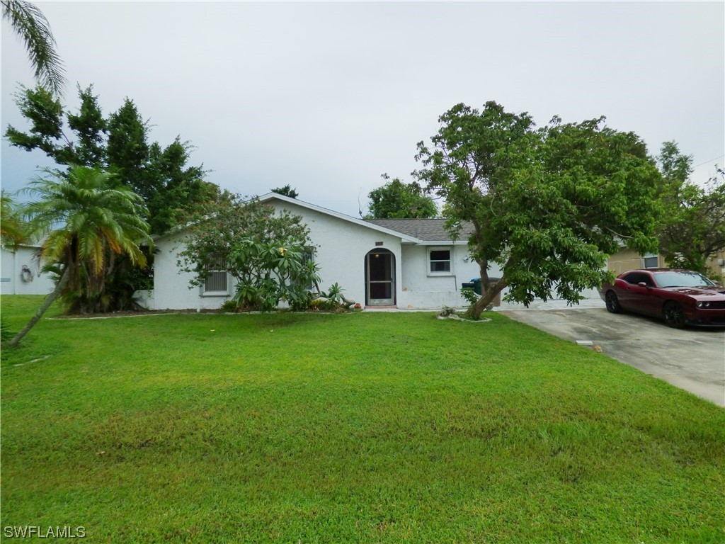1305 SW 14th Terrace Cape Coral FL 33991 223070492 image1