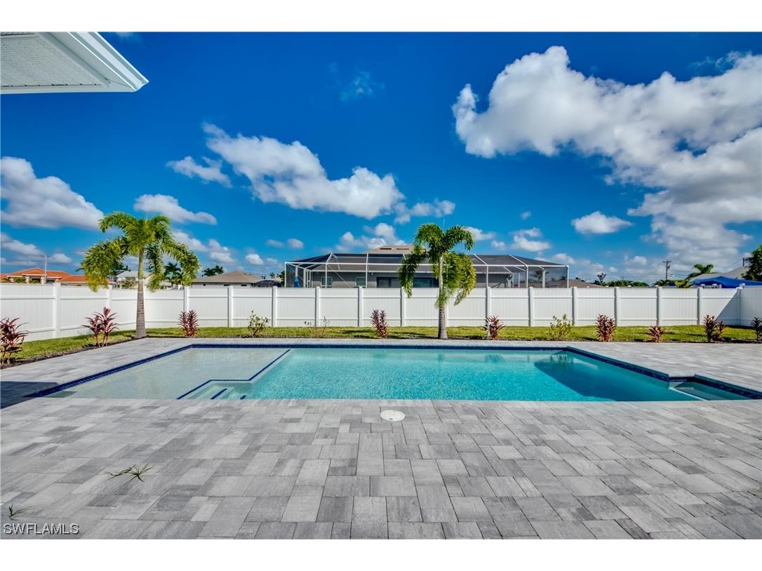 1305 SW 38th Terrace Cape Coral FL 33914 223072832 image1