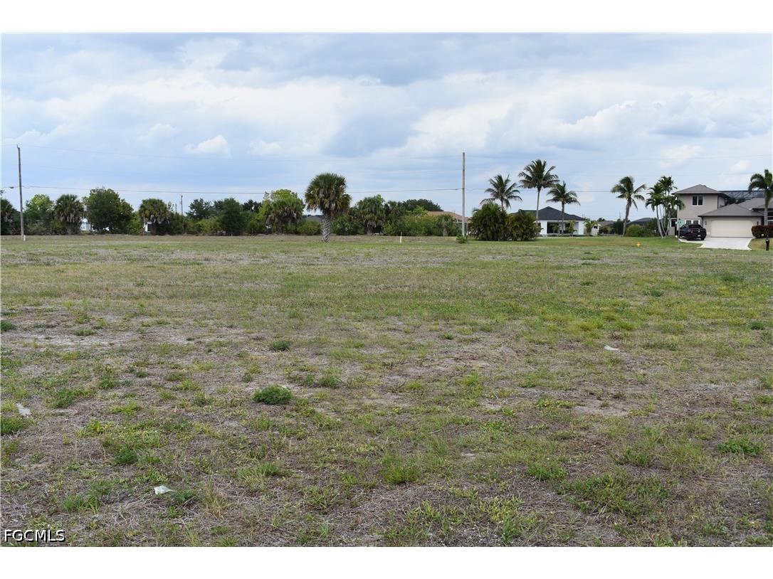 1305 Tropicana Parkway W Cape Coral FL 33993 2026020811 image2