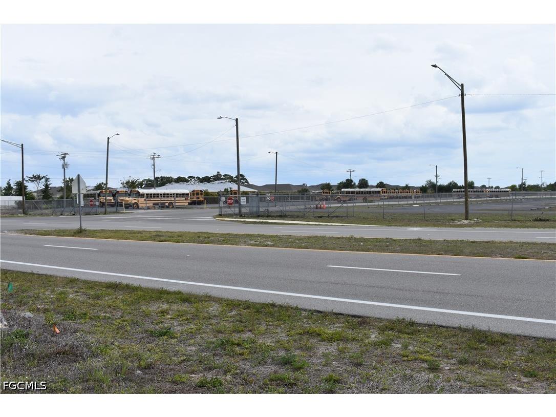 1305 Tropicana Parkway W Cape Coral FL 33993 2026020811 image5