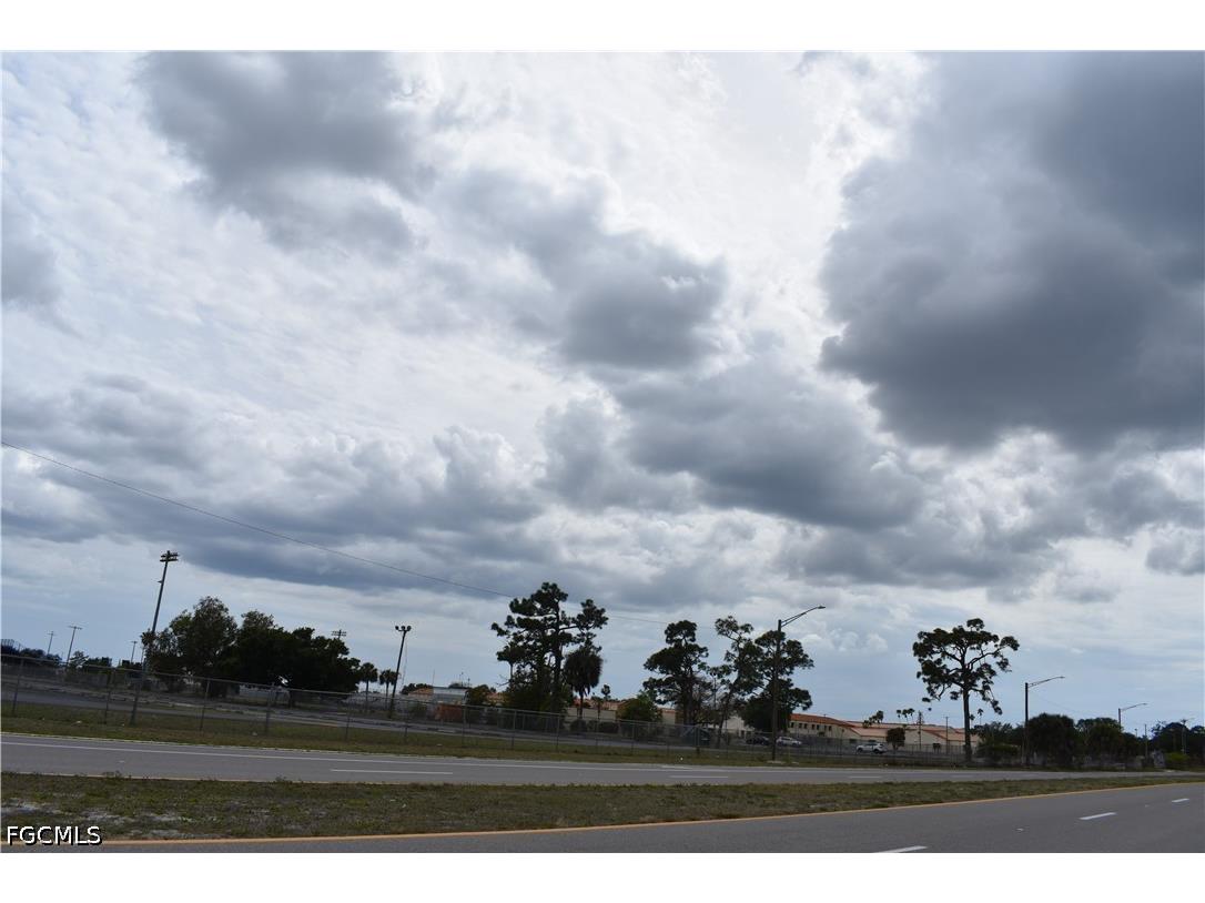 1305 Tropicana Parkway W Cape Coral FL 33993 2026020811 image6