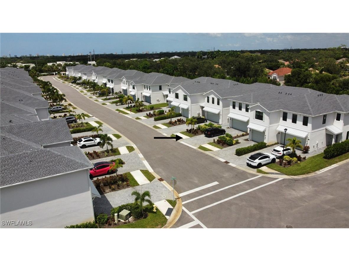 13057 Pembroke Drive Naples FL 34105 225075043 image32