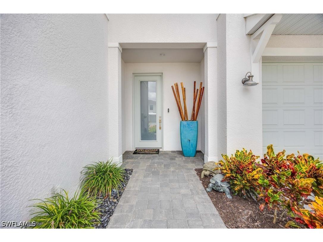 13058 Pembroke Drive Naples FL 34105 226012882 image5