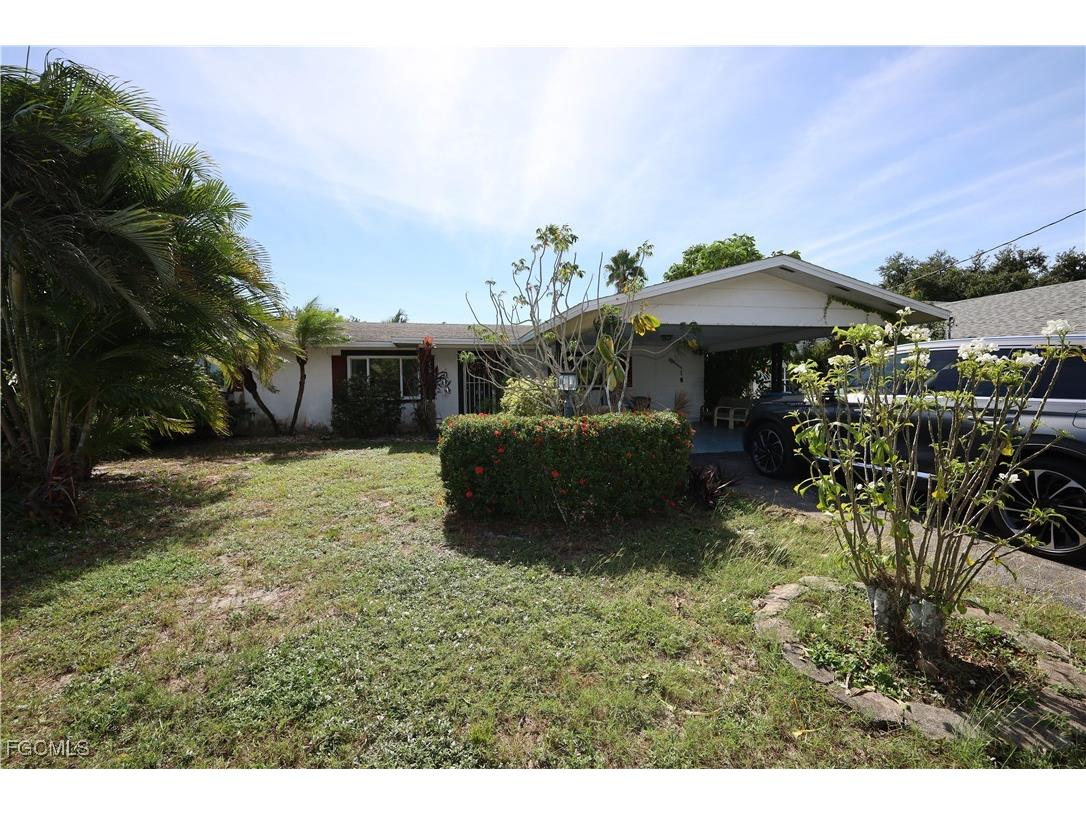 1306 NE 4th Terrace Cape Coral FL 33909 2025019911 image1