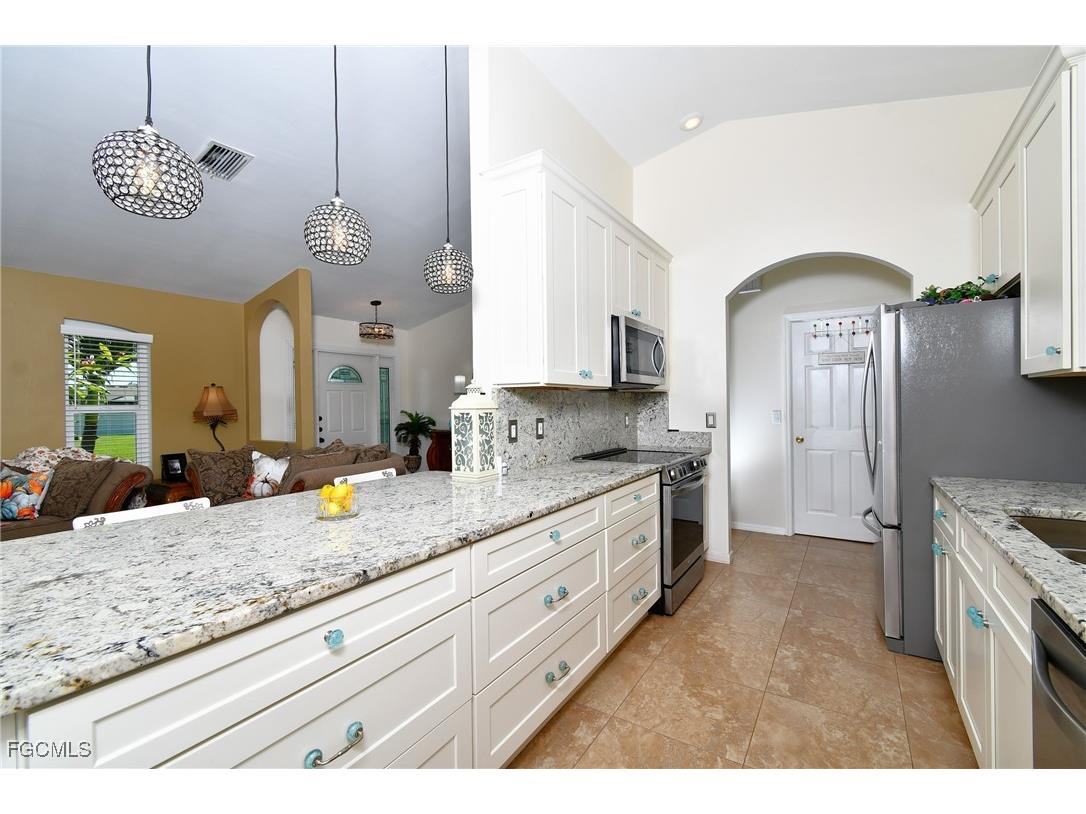 1306 SW 4th Place Cape Coral FL 33991 2025015204 image16