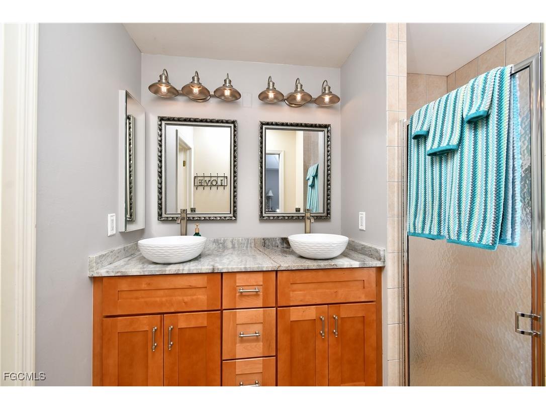 1306 SW 4th Place Cape Coral FL 33991 2025015204 image20