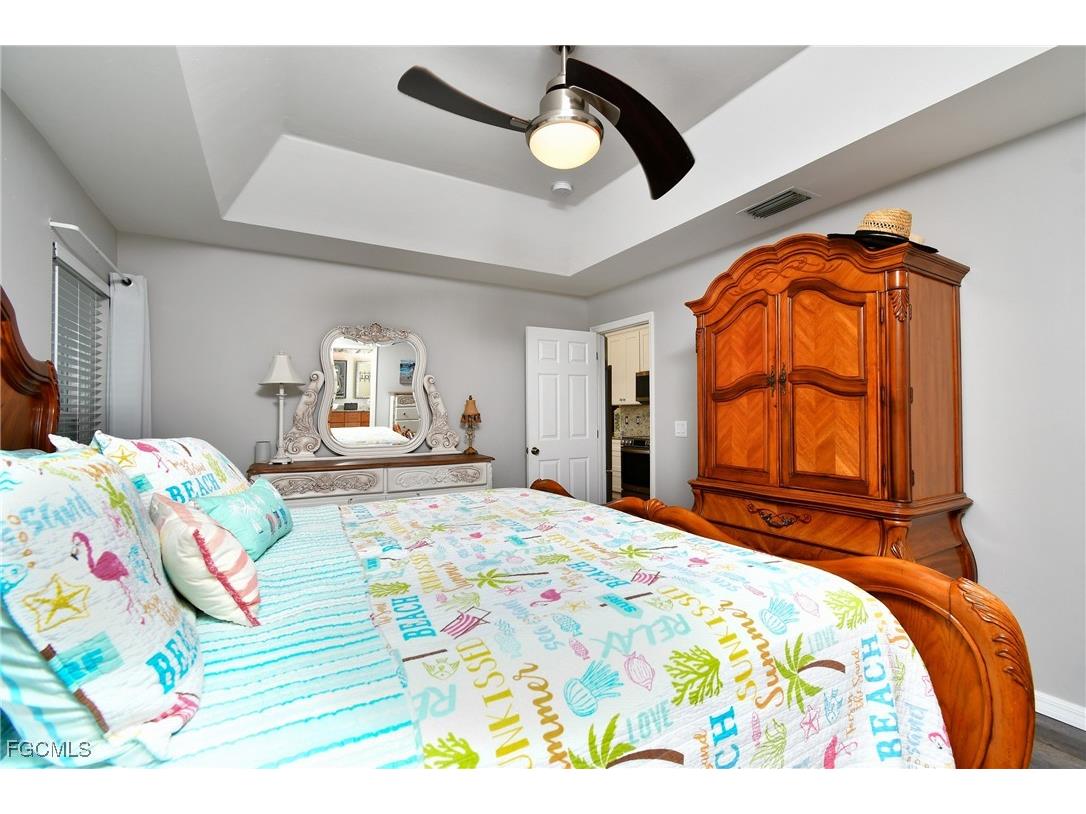 1306 SW 4th Place Cape Coral FL 33991 2025015204 image22