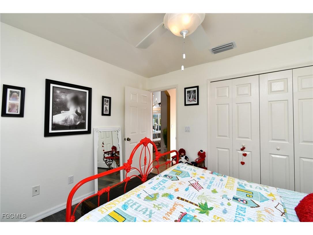 1306 SW 4th Place Cape Coral FL 33991 2025015204 image24