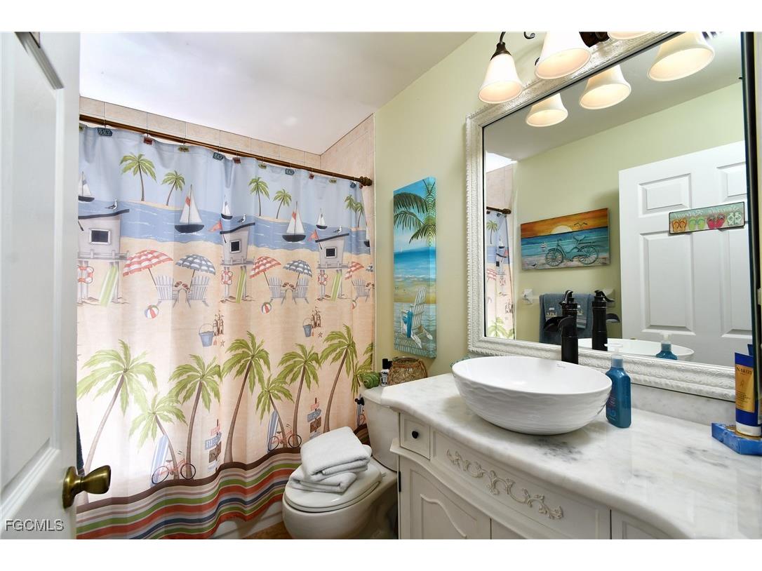 1306 SW 4th Place Cape Coral FL 33991 2025015204 image25