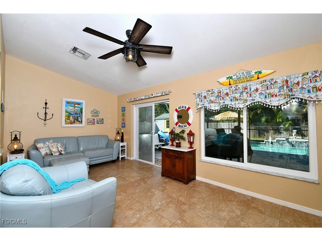 1306 SW 4th Place Cape Coral FL 33991 2025015204 image28