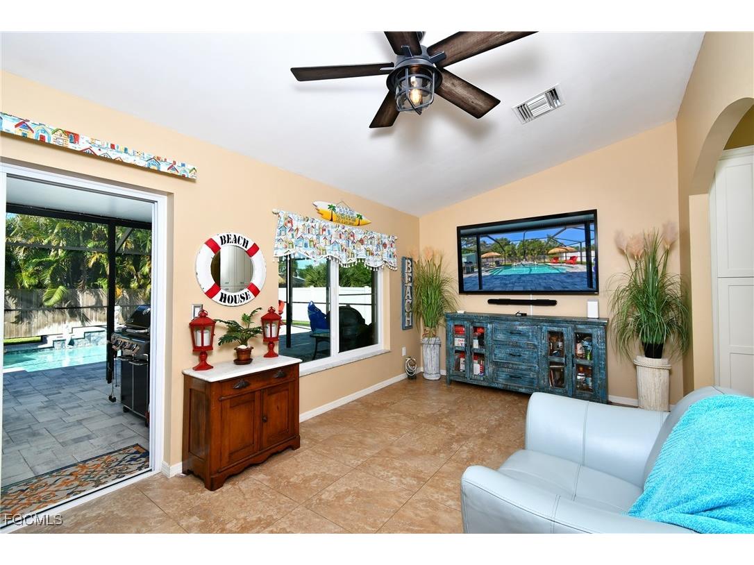 1306 SW 4th Place Cape Coral FL 33991 2025015204 image29