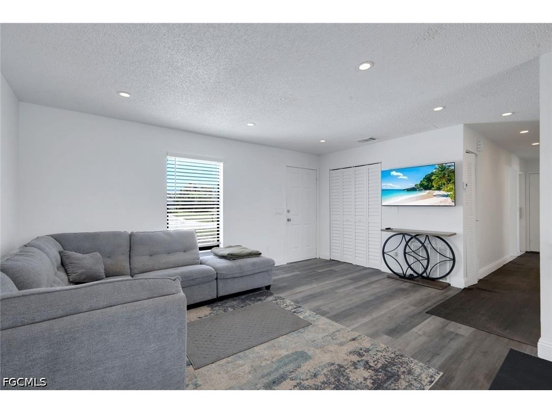 1307 SW 43rd Lane Cape Coral FL 33914 2026022758 image13