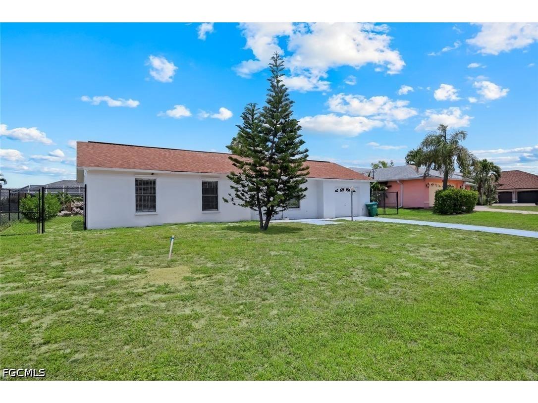 1307 SW 43rd Lane Cape Coral FL 33914 2026022758 image5