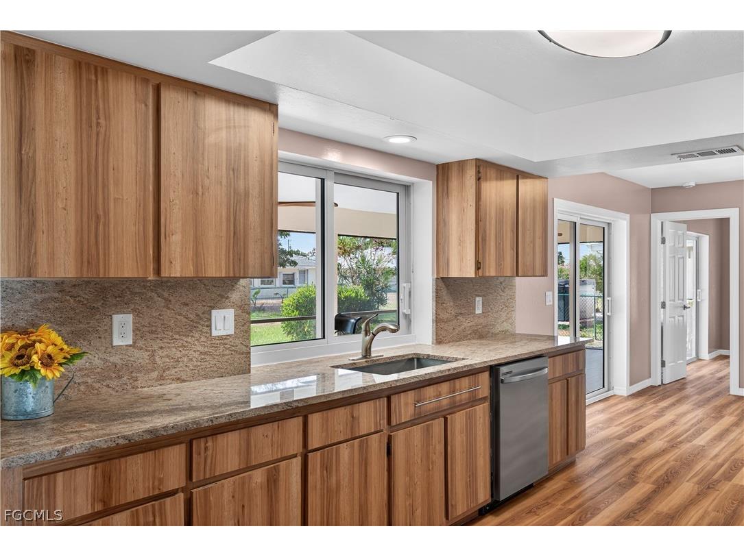 1308 SE 33rd Street Cape Coral FL 33904 2026009043 image11