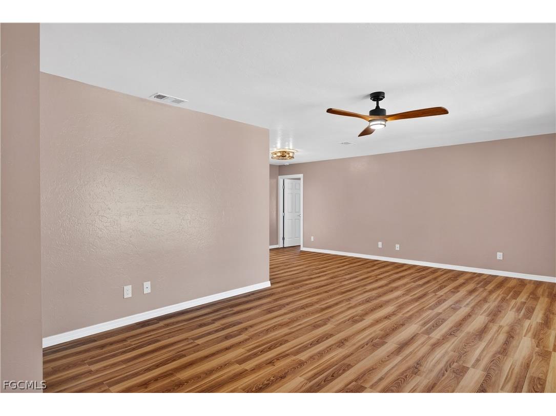 1308 SE 33rd Street Cape Coral FL 33904 2026009043 image3