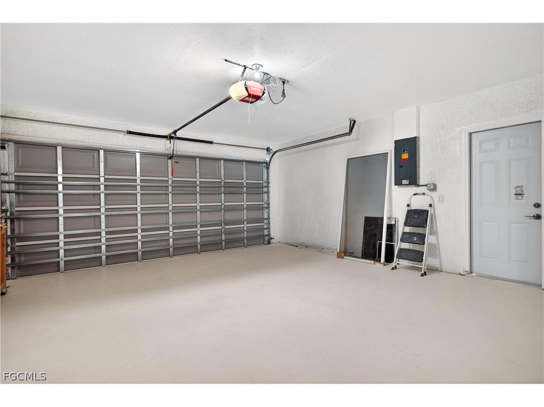 1308 SE 33rd Street Cape Coral FL 33904 2026009043 image30