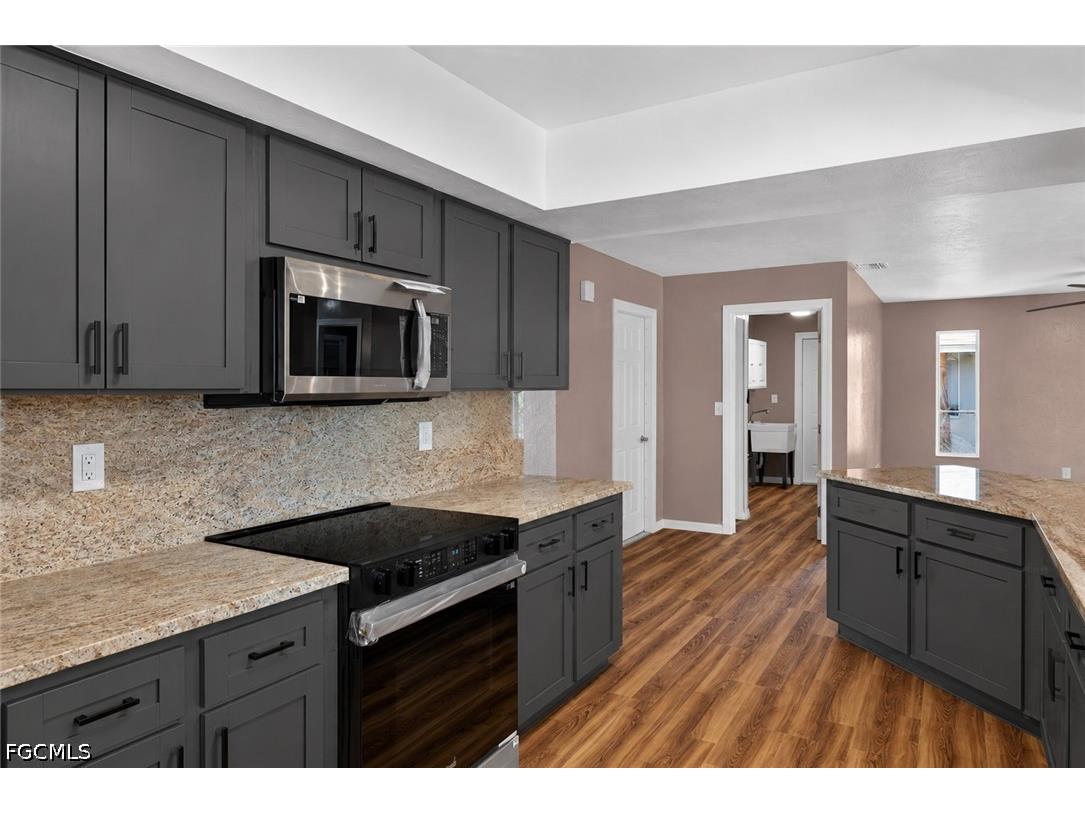 1308 SE 33rd Street Cape Coral FL 33904 2026009043 image8
