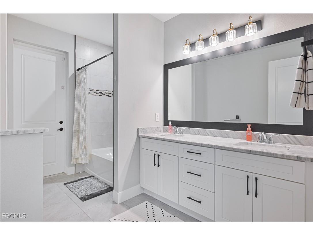 1308 SW 4th Lane Cape Coral FL 33991 2025020886 image26