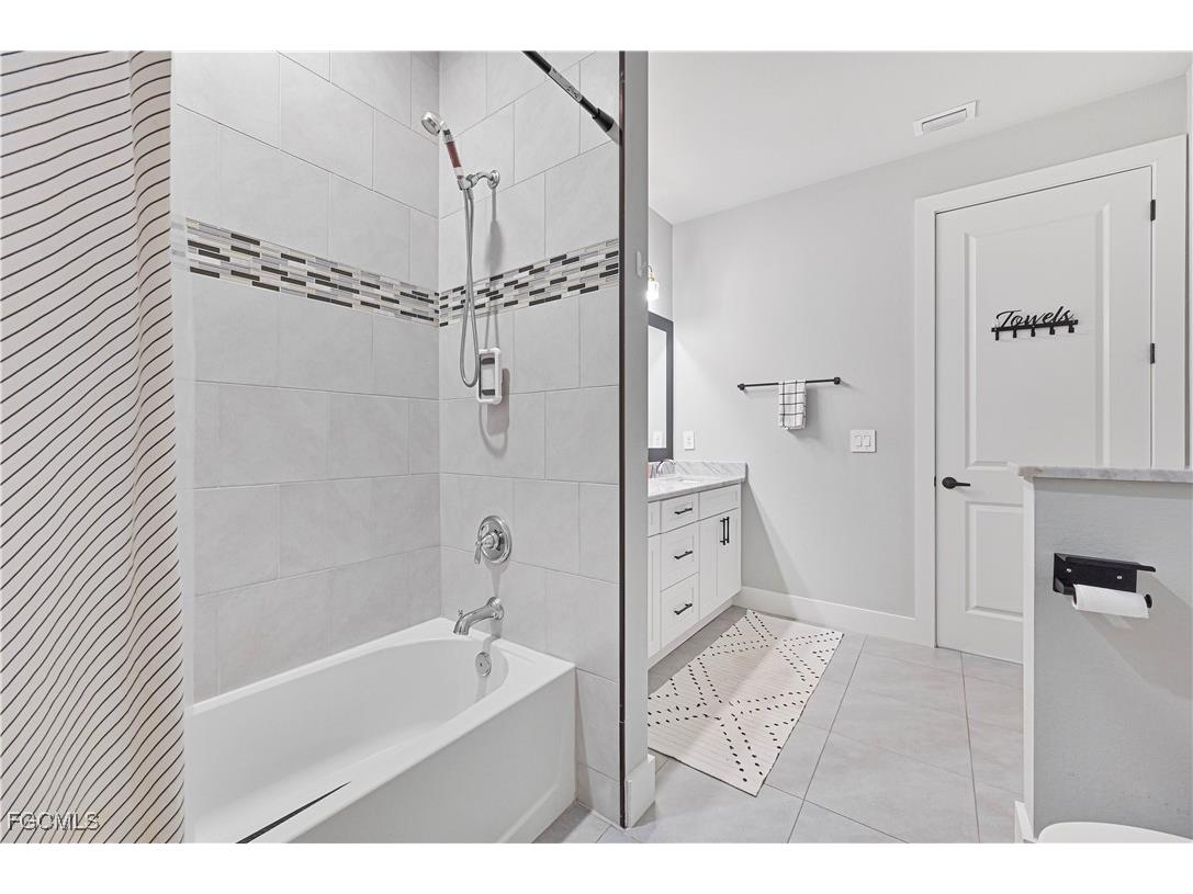 1308 SW 4th Lane Cape Coral FL 33991 2025020886 image27