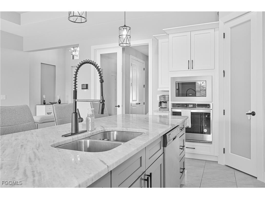 1308 SW 4th Lane Cape Coral FL 33991 2025020886 image3